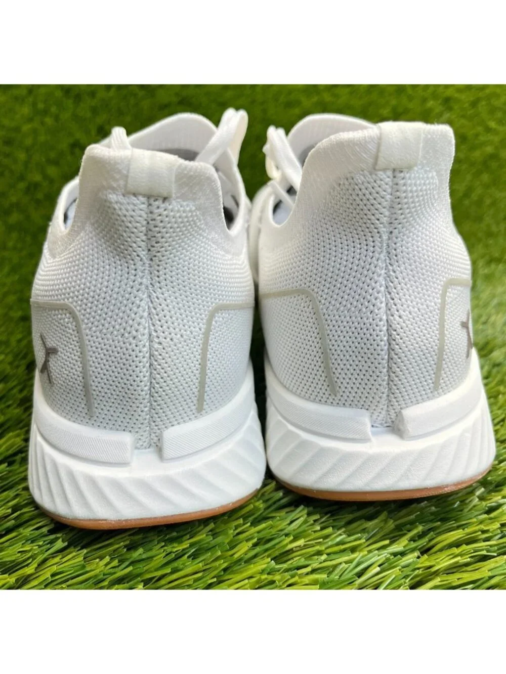 Flux Adapt Runner White Gum Mens Size 8.5 Running Walking Knit Shoes Sneakers